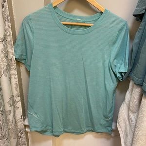 Lululemon t shirt